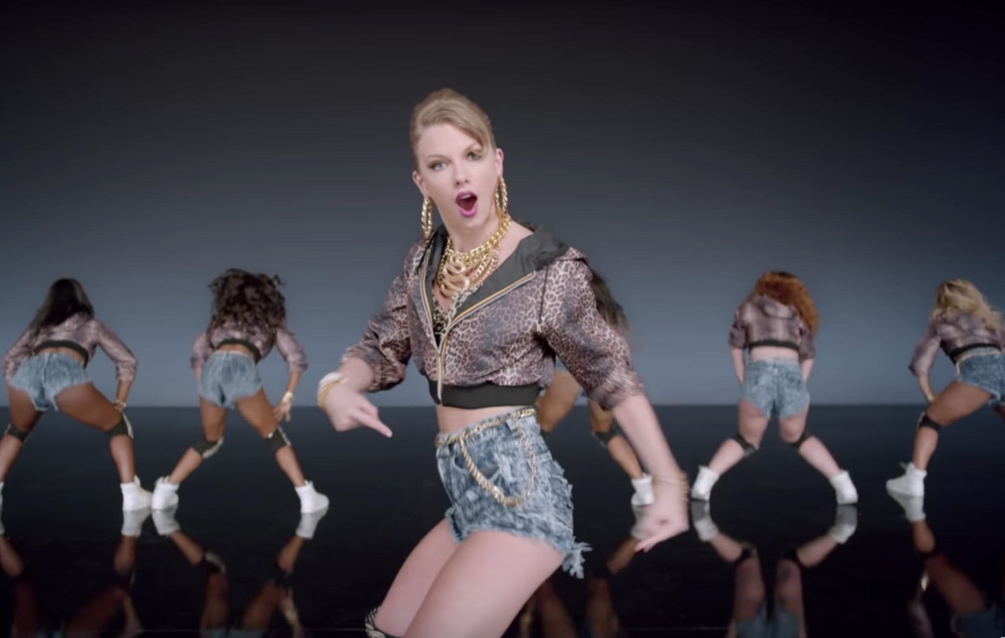 Taylor Swift Shake It Off Music Video 2@2000x1270 