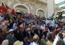 En Tunisie, le régime arrête brutalement une avocate et deux chroniqueurs pour leurs critiques trop sarcastiques